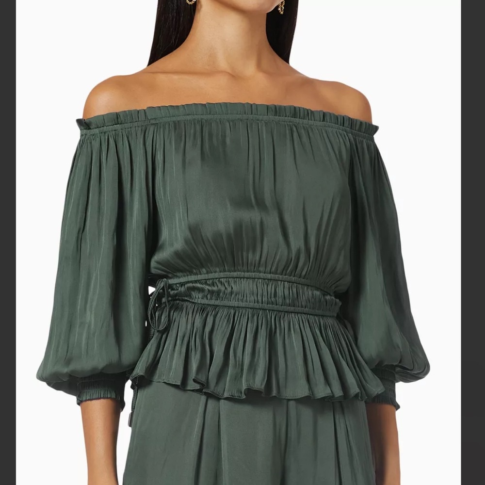 Elegant Off-Shoulder Green Blouse mink pink